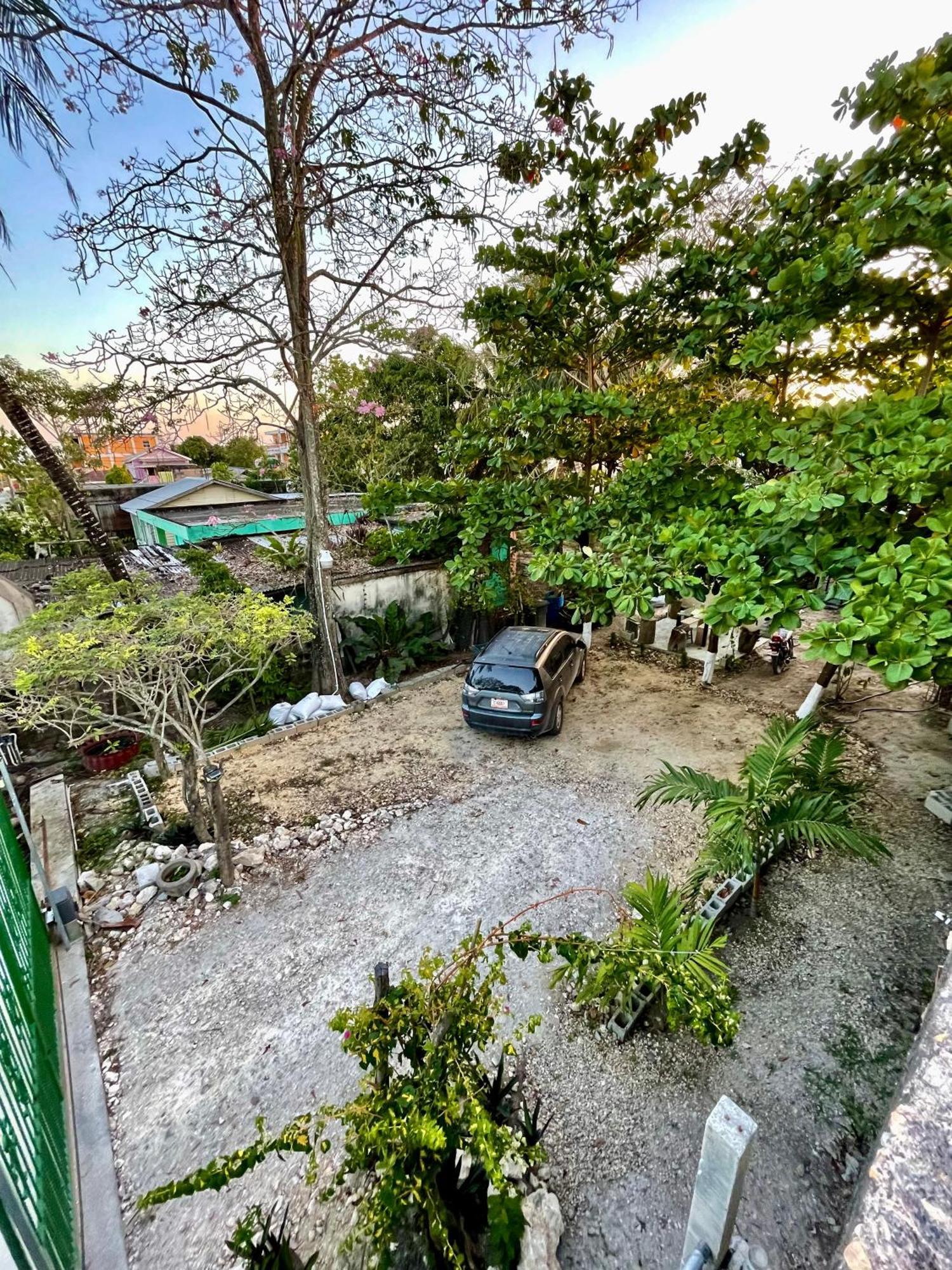 Albergue Casa Ricky's Orange Walk Exterior foto