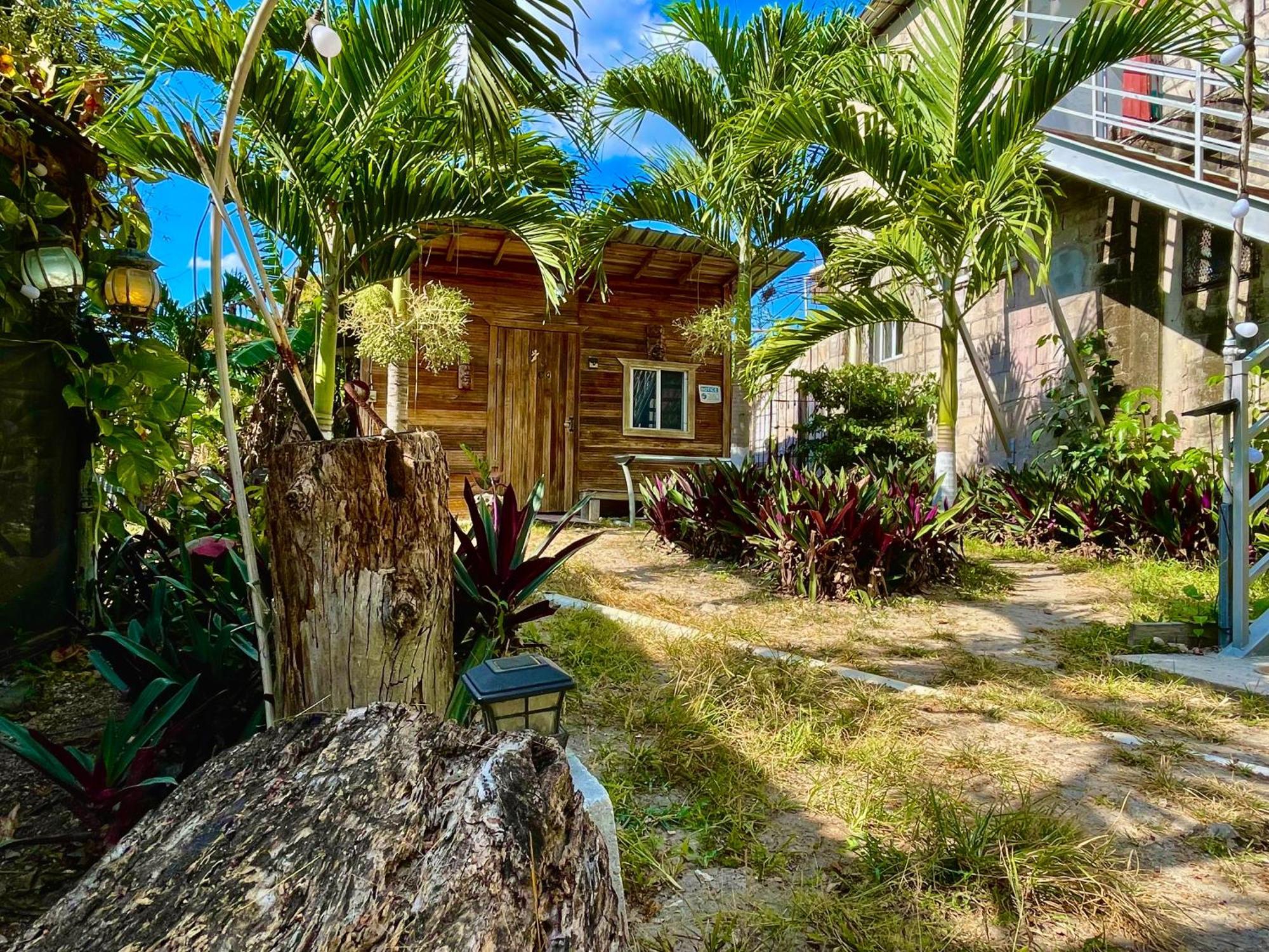 Albergue Casa Ricky's Orange Walk Exterior foto